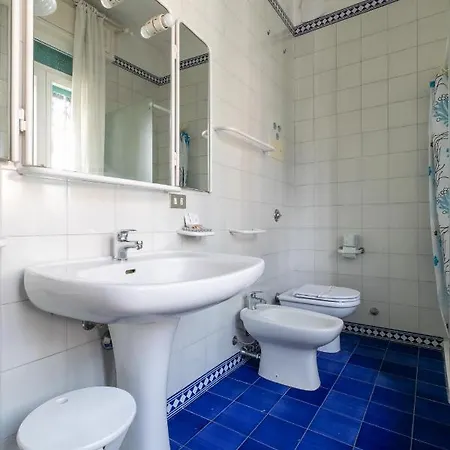 Casa Flores - 2 *